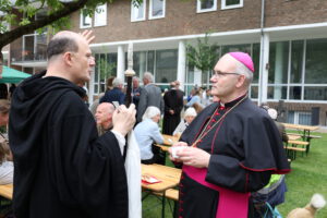 Abtsdarsteller und Bischof @Andreas Juetten